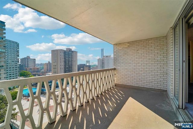 2000 Linwood Avenue 11A, Fort Lee, NJ 07024