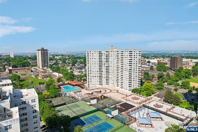 2000 Linwood Avenue 11A, Fort Lee, NJ 07024