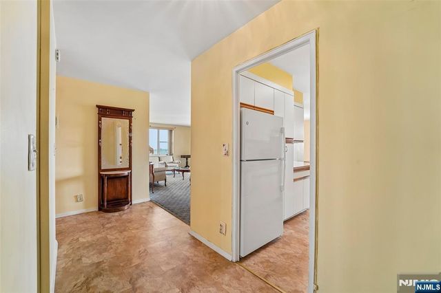 2000 Linwood Avenue 11A, Fort Lee, NJ 07024