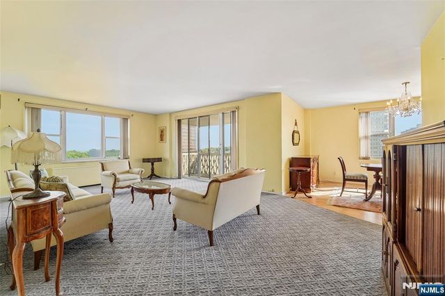 2000 Linwood Avenue 11A, Fort Lee, NJ 07024