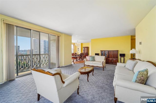 2000 Linwood Avenue 11A, Fort Lee, NJ 07024