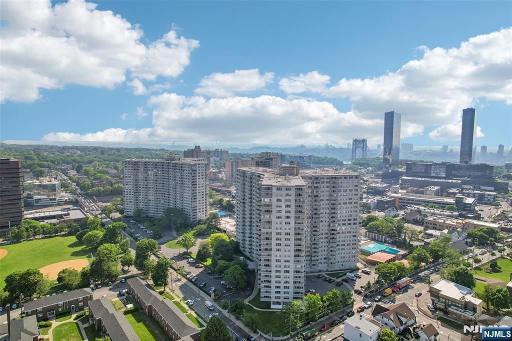 2000 Linwood Avenue 11A, Fort Lee, NJ 07024