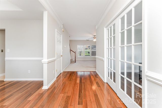 8611 Sabella Lane, Charlotte, NC 28216