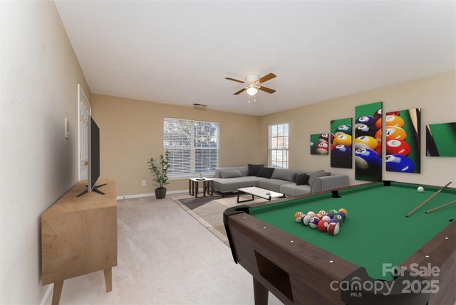 8611 Sabella Lane, Charlotte, NC 28216