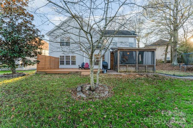 8611 Sabella Lane, Charlotte, NC 28216