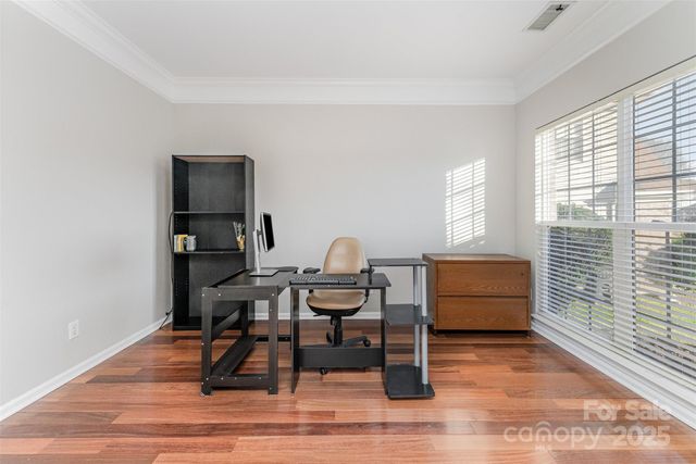 8611 Sabella Lane, Charlotte, NC 28216