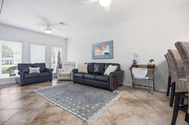 548 W Beach Boulevard, 117, Long Beach, MS 39560