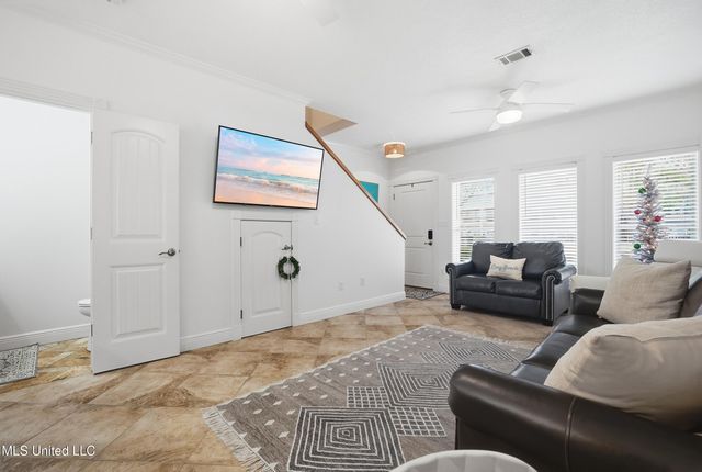 548 W Beach Boulevard, 117, Long Beach, MS 39560