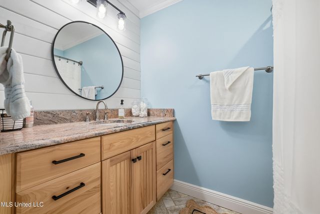 548 W Beach Boulevard, 117, Long Beach, MS 39560