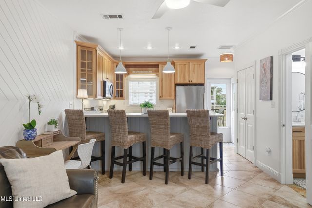 548 W Beach Boulevard, 117, Long Beach, MS 39560