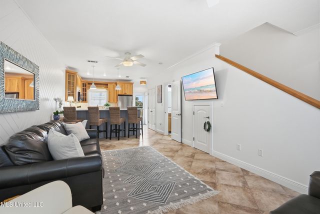 548 W Beach Boulevard, 117, Long Beach, MS 39560