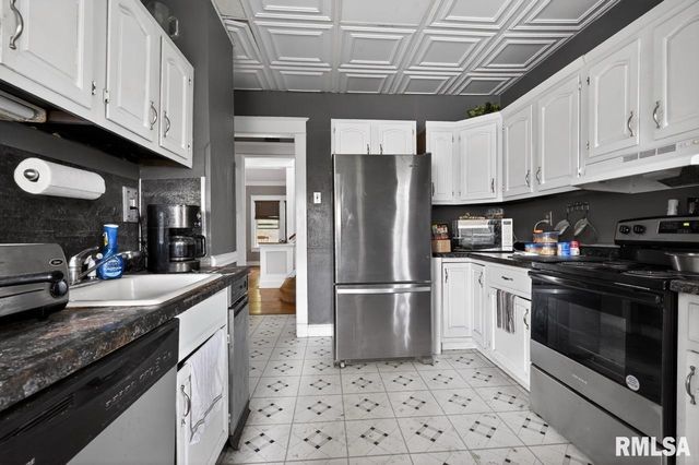 1408 W PARKSIDE Drive, Peoria, IL 61606
