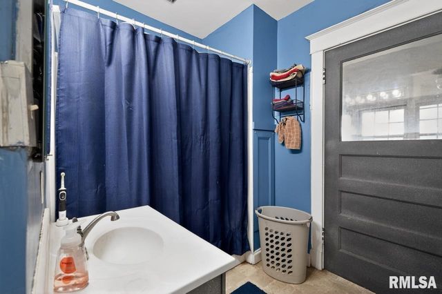 1408 W PARKSIDE Drive, Peoria, IL 61606