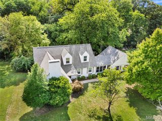 211 Country Club Lane, Belleville, IL 62223