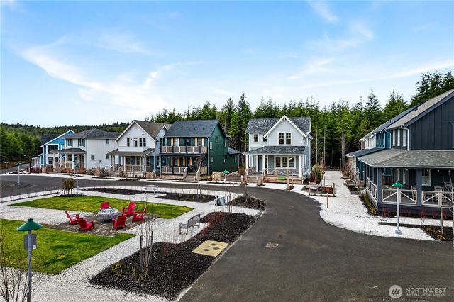 441 E Compass Street, Pacific Beach, WA 98571