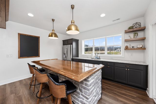 1030 Timber Valley Circle, Polk City, IA 50226