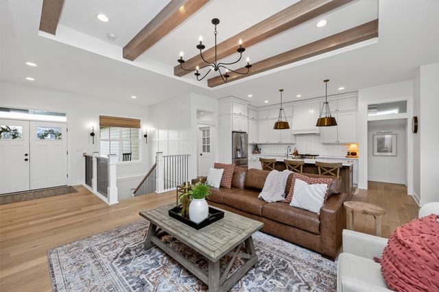 1030 Timber Valley Circle, Polk City, IA 50226