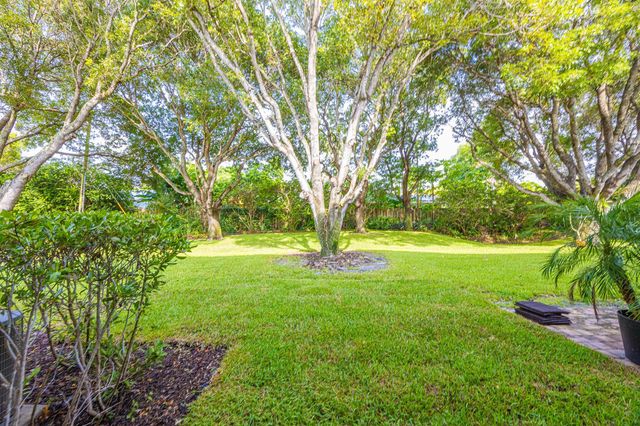 2646 Webb Avenue, Delray Beach, FL 33444
