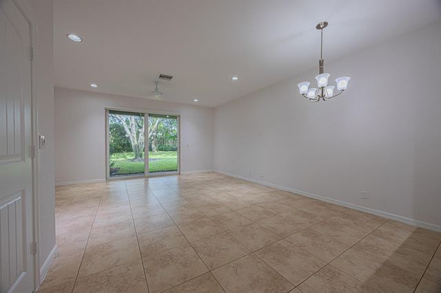 2646 Webb Avenue, Delray Beach, FL 33444