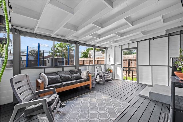 4229 Devon Dr, Corpus Christi, TX 78415