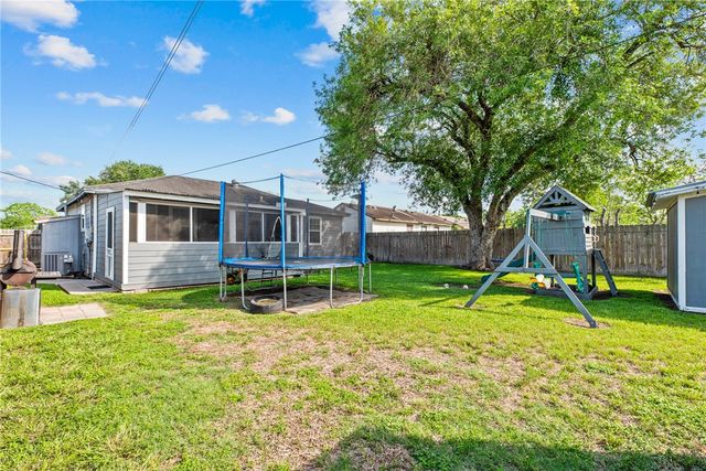 4229 Devon Dr, Corpus Christi, TX 78415