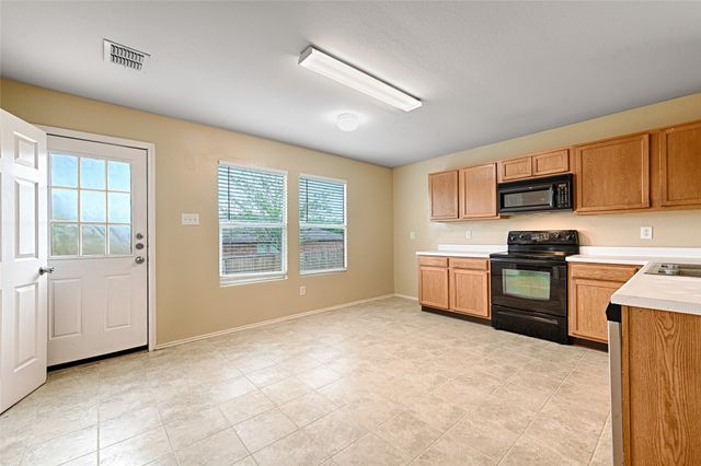 321 Briar Oaks Drive, Royse City, TX 75189