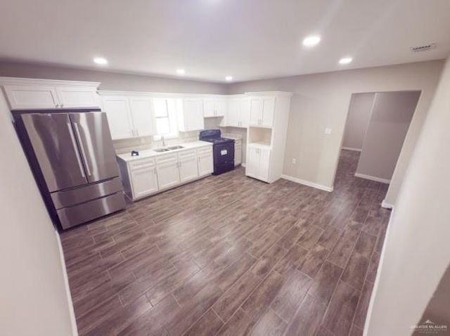 512 Alfonso Flores Drive, Edinburg, TX 78542