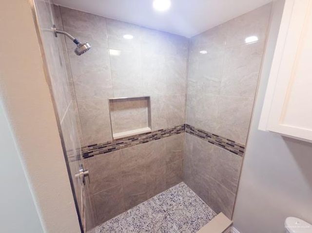 512 Alfonso Flores Drive, Edinburg, TX 78542