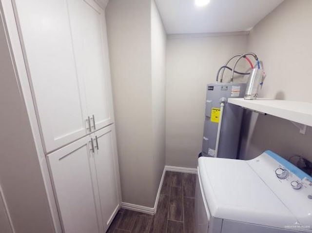 512 Alfonso Flores Drive, Edinburg, TX 78542