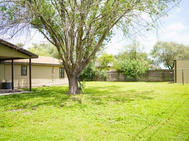 512 Alfonso Flores Drive, Edinburg, TX 78542
