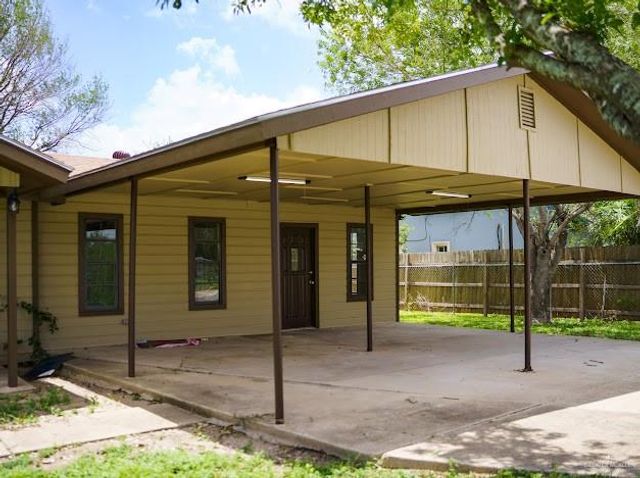 512 Alfonso Flores Drive, Edinburg, TX 78542