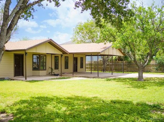 512 Alfonso Flores Drive, Edinburg, TX 78542