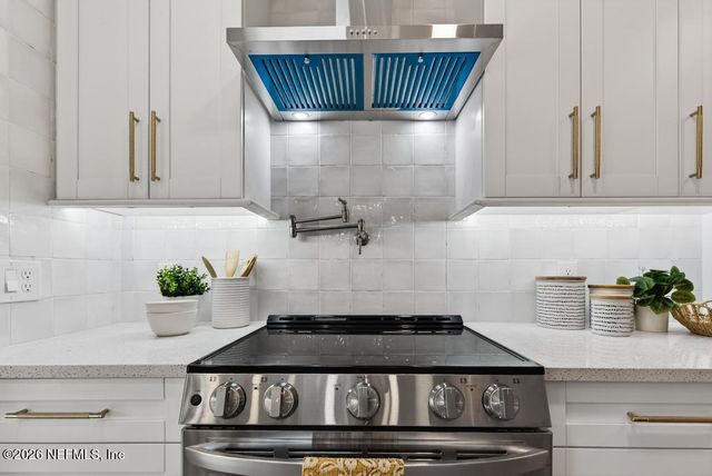 719 14TH Avenue S, Jacksonville Beach, FL 32250