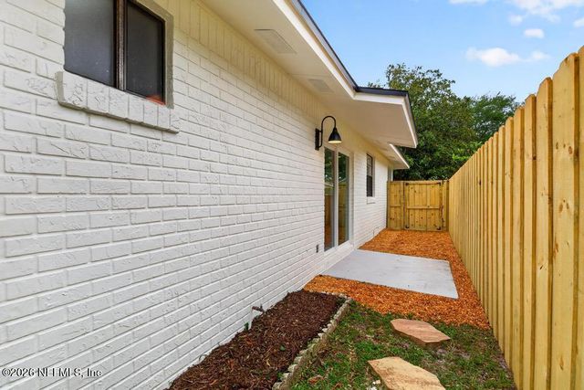 719 14TH Avenue S, Jacksonville Beach, FL 32250