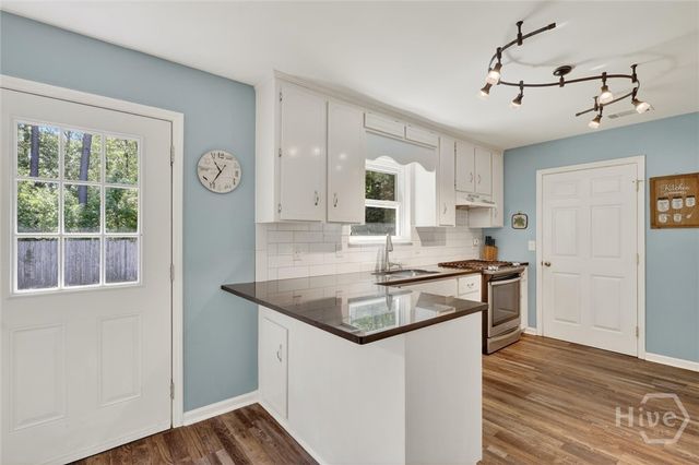 8 Douglas Court, Bloomingdale, GA 31302