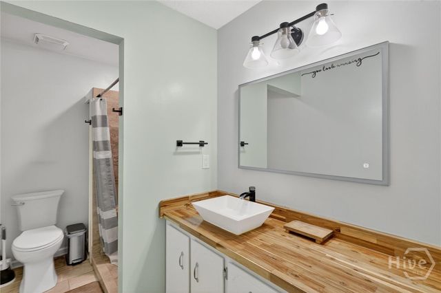 8 Douglas Court, Bloomingdale, GA 31302