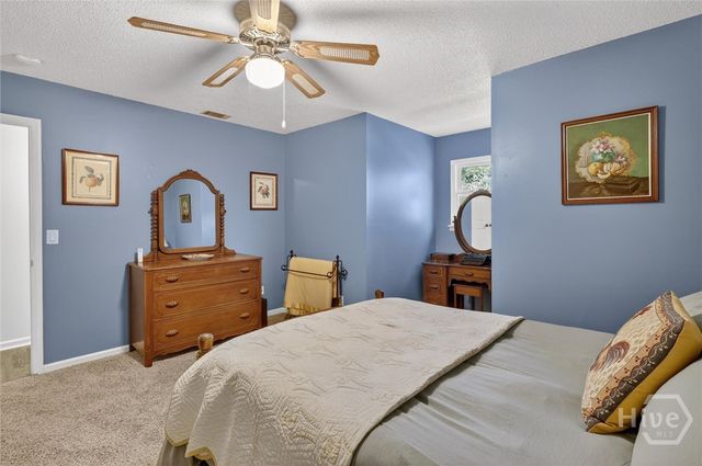 8 Douglas Court, Bloomingdale, GA 31302