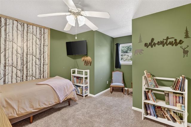 8 Douglas Court, Bloomingdale, GA 31302