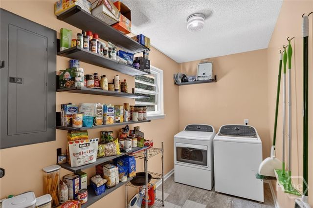 8 Douglas Court, Bloomingdale, GA 31302