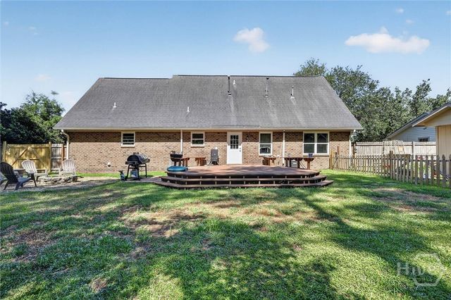 8 Douglas Court, Bloomingdale, GA 31302