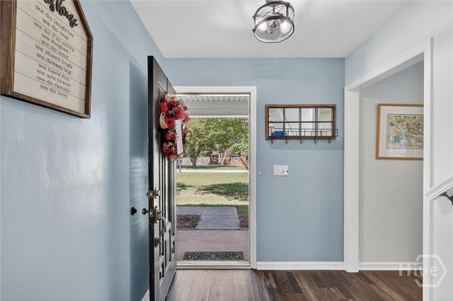 8 Douglas Court, Bloomingdale, GA 31302