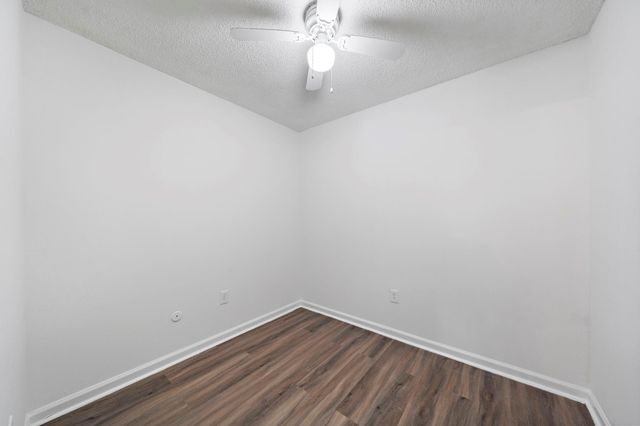 711 Holiday Drive 36, Galveston, TX 77550