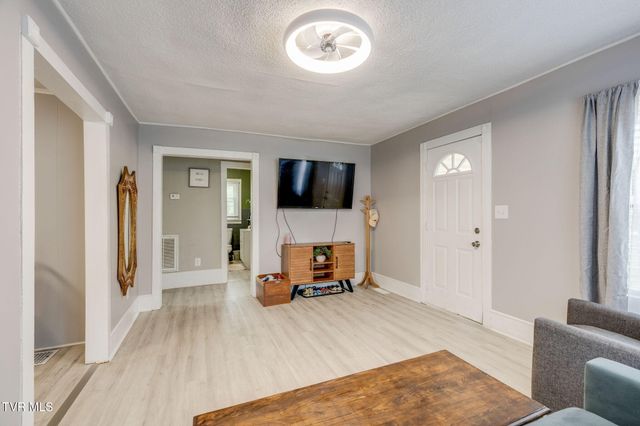 207 Johnston Avenue, Bristol, TN 37620