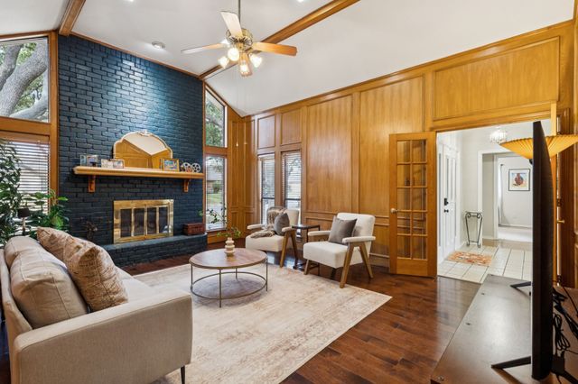 2218 Valley Mill, Carrollton, TX 75006