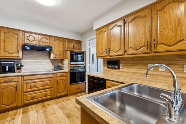 2218 Valley Mill, Carrollton, TX 75006