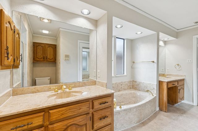 2218 Valley Mill, Carrollton, TX 75006