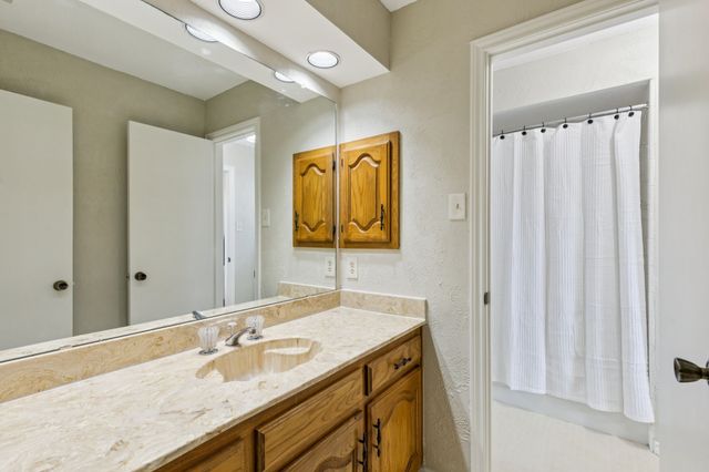 2218 Valley Mill, Carrollton, TX 75006