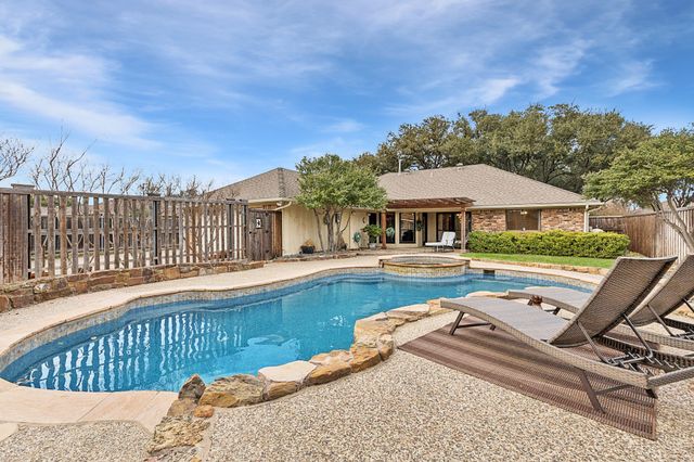 2218 Valley Mill, Carrollton, TX 75006