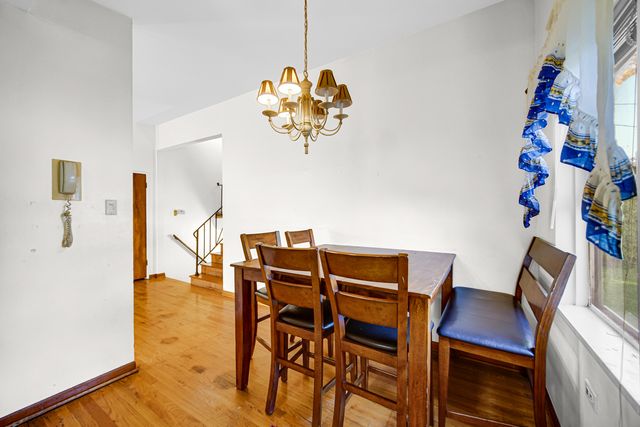 714 W Pleasant Street, Villa Park, IL 60181