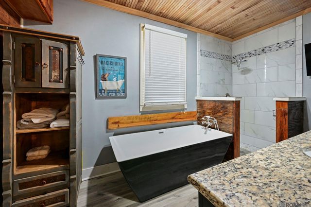 6805 Joe Daniel Rd, St Francisville, LA 70775